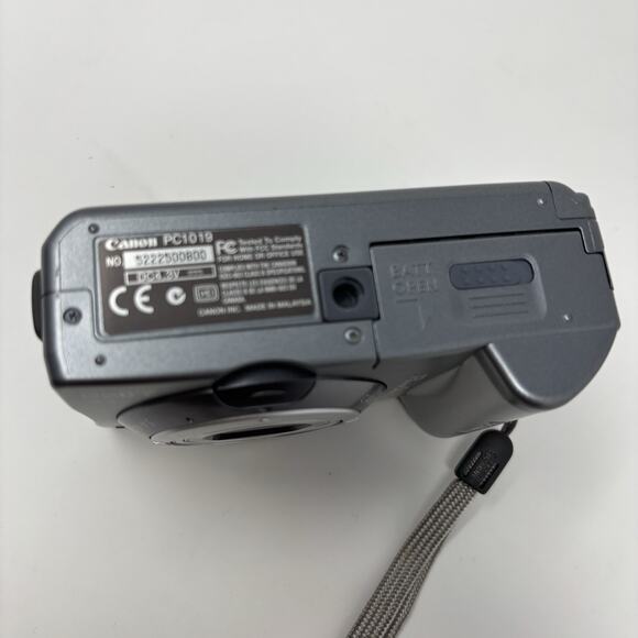 Canon PowerShot A40 2MP Digital Camera Vintage Not Working + 128 MB Sandisk Card - Picture 4 of 6